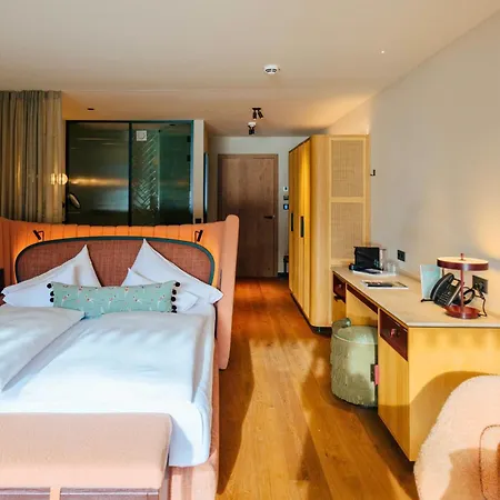 Post Am See, Traunsee 酒店 特劳恩基兴