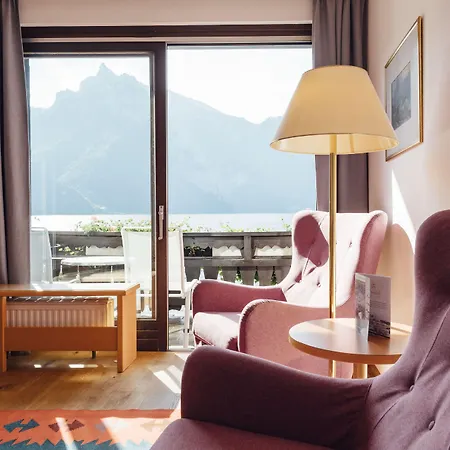 Post Am See, Traunsee Hotel 4*