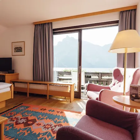 Post Am See, Traunsee Hotel Traunkirchen
