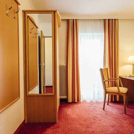 酒店 Post Am See, Traunsee 4*